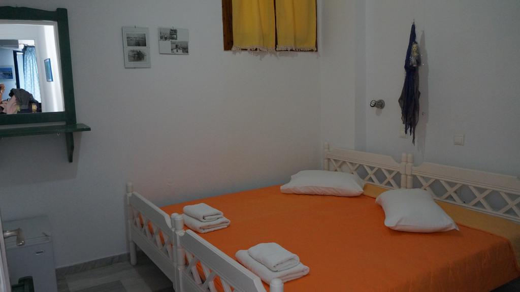 Athina Apartments Naxos Town Naxos City Esterno foto
